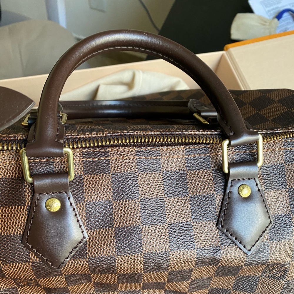Authentic Louis Vuitton Speedy 30! - Picture 10 of 16